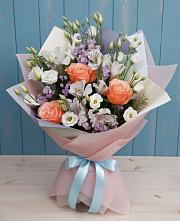 Букет цветов из:  Лизиантусы, Розы, Альстромерии и Гипсофила в Любытино