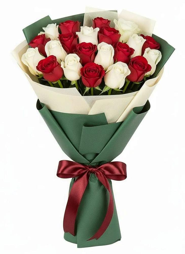 Букет Микс из красных и белых роз в Любытино