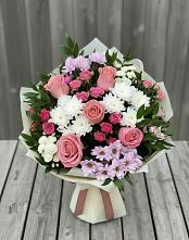 Букет цветов из:  Альстромерии, Гвоздики, Розы и Хризантемы в Любытино
