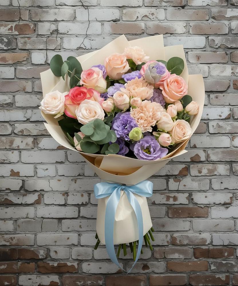 Букет цветов из: Розы, Лизиантусы и Гвоздики в Любытино