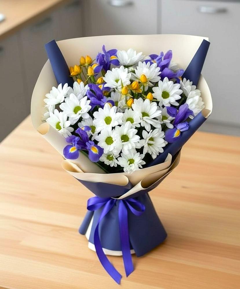 Букет цветов из: Розы, Ирисы и Хризантемы в Любытино