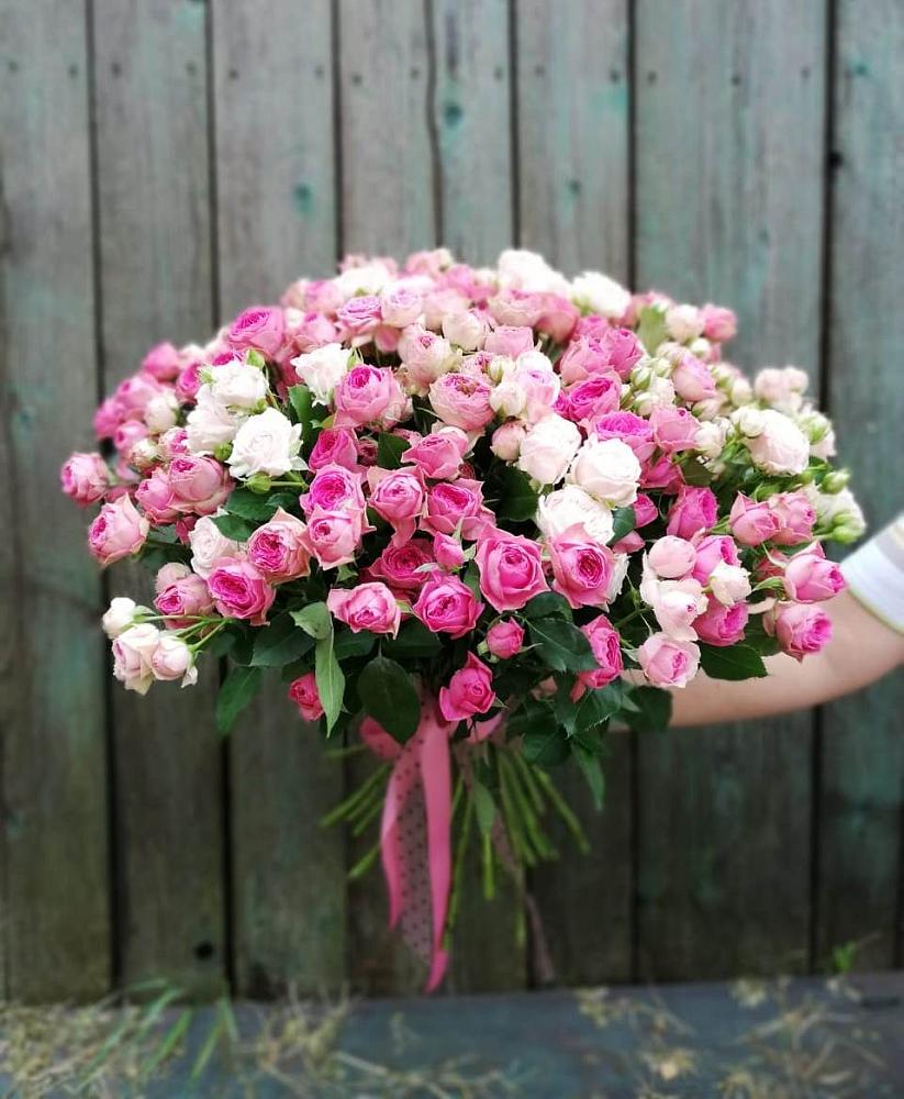 Букет Розовые кустовые розы Натали и Лав Лидия в Любытино