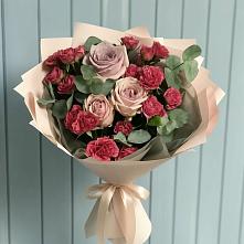 Букет цветов из:  Гвоздики и Розы в Любытино