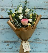 Букет цветов из:  Розы и Лизиантусы в Любытино